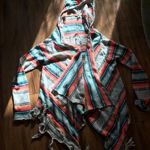 multicolored uneven hem sweater